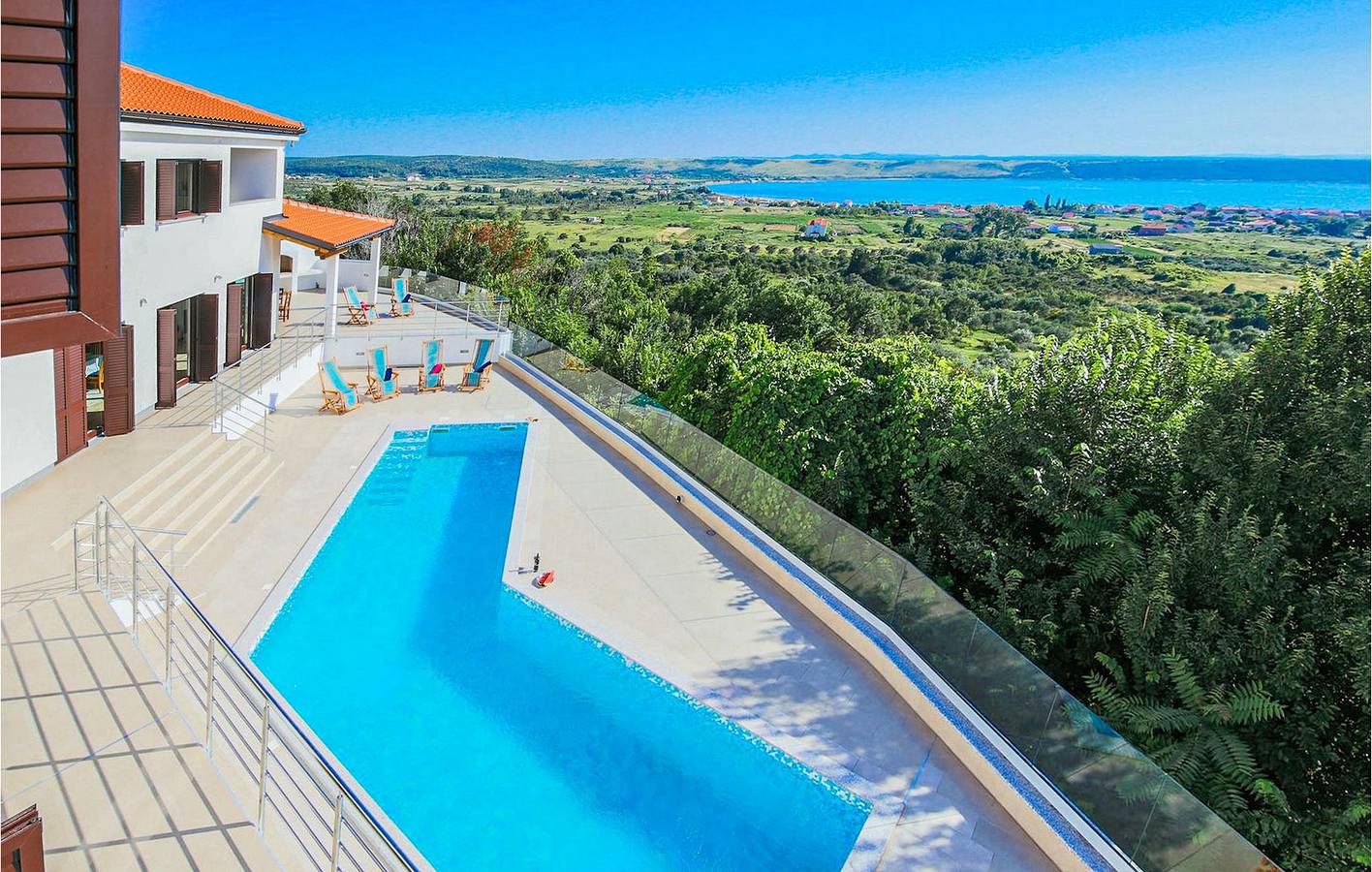 Ferienhaus für 13 Personen mit Pool in Ljubac, Zadar