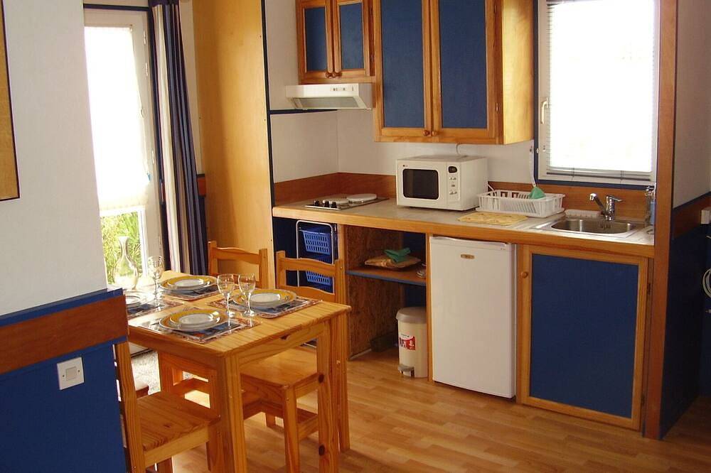 Appartement entier, Studio gîte avec jardin pour rayonner en Pays Bigouden in Pont-l'Abbé, Région de Quimper