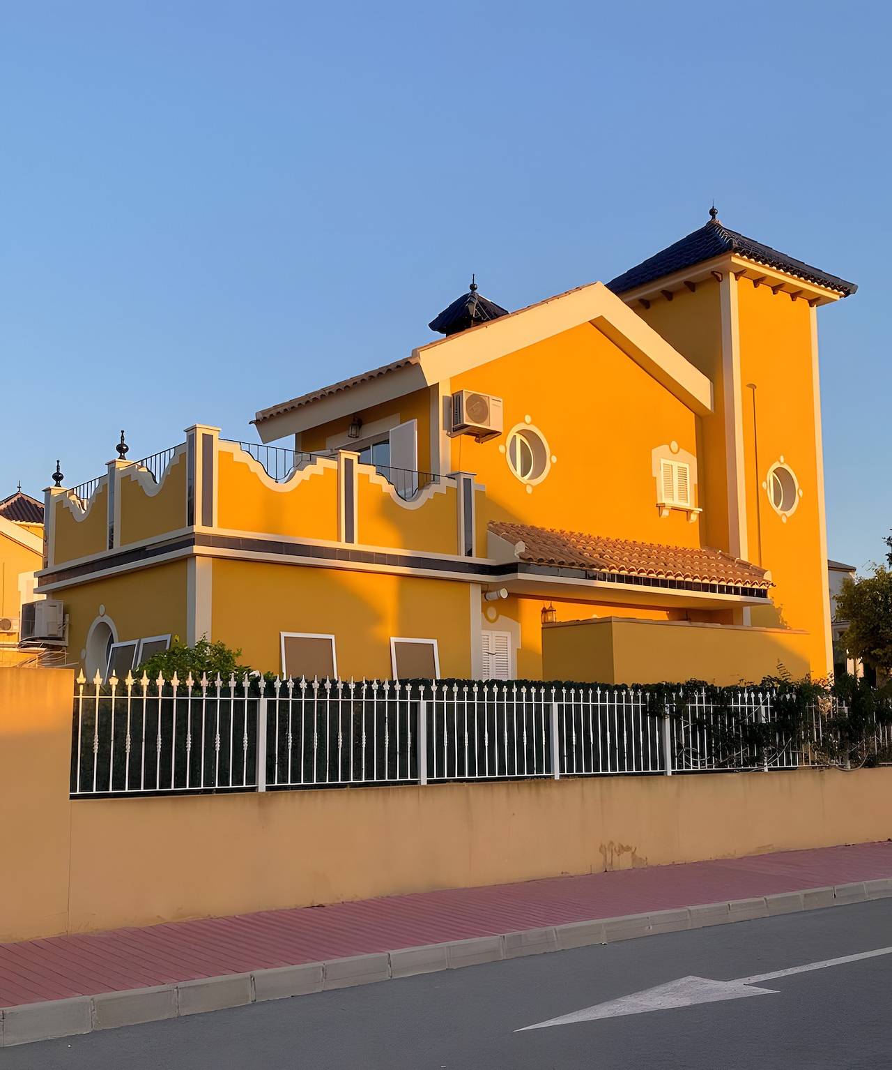 Holiday Home 'Sophie Mit Großem Pool' with Mountain View, Wi-Fi and Air Conditioning in Mazarron Country Club, Mazarrón