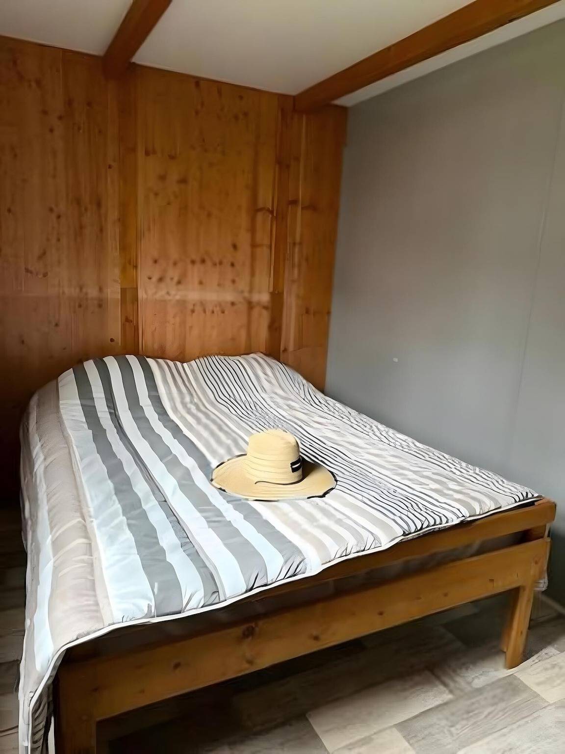 Chalet 'Campitel 4 Personnes 92' mit privater Terrasse, privatem Garten und Wi-Fi in Bretagne-d'Armagnac, Gers