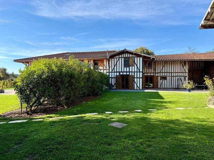 Location de vacances pour 14 personnes, avec jardin et vue, animaux acceptés à Écollemont