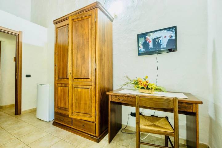 Location de vacances pour 2 personnes, avec jardin ainsi que vue et piscine à Carbonia - 3