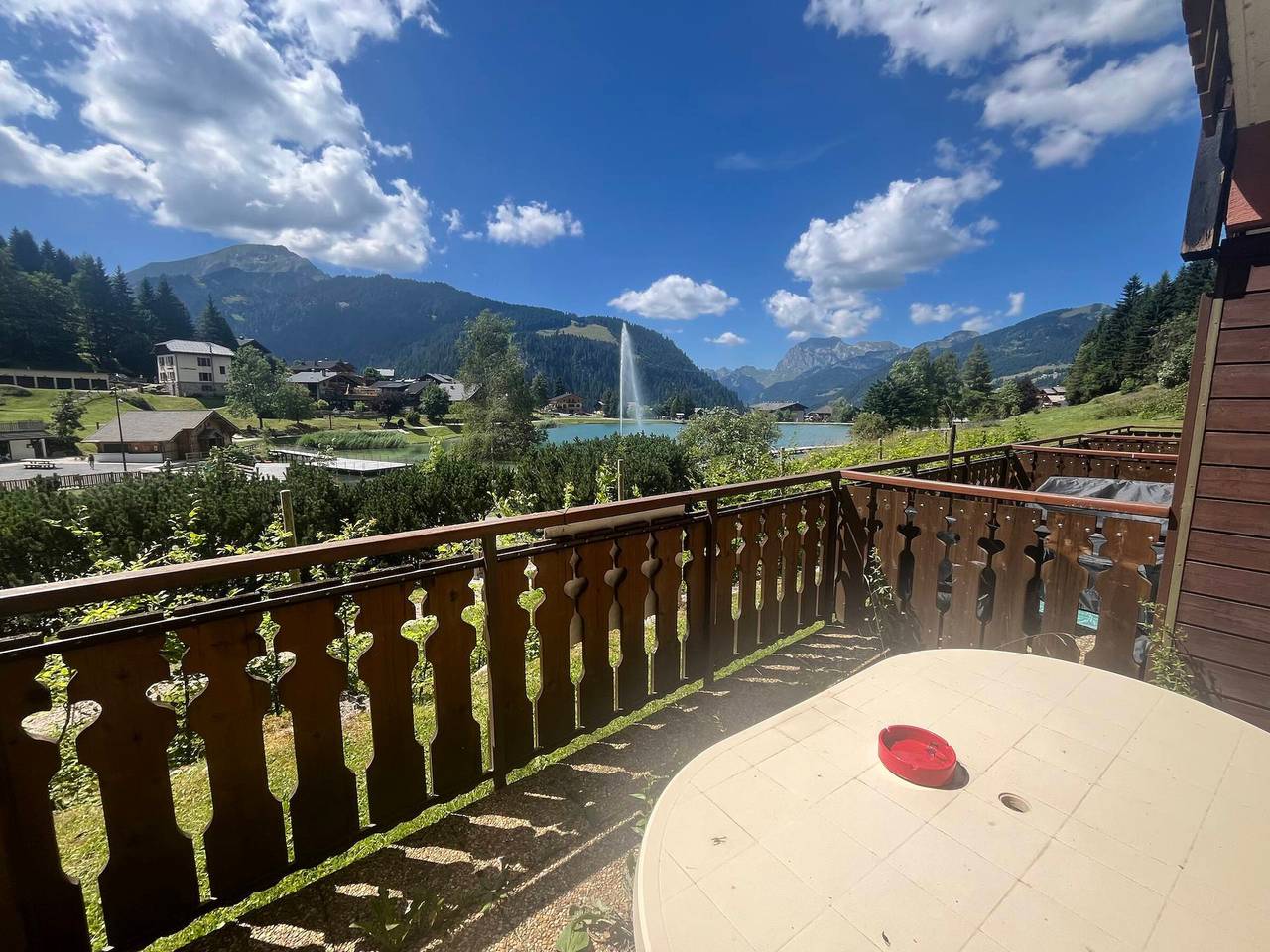 Appartement entier, Charmant 2 pièces au bord du lac de Vonnes avec terrasse in Chatel, Les Portes du Soleil