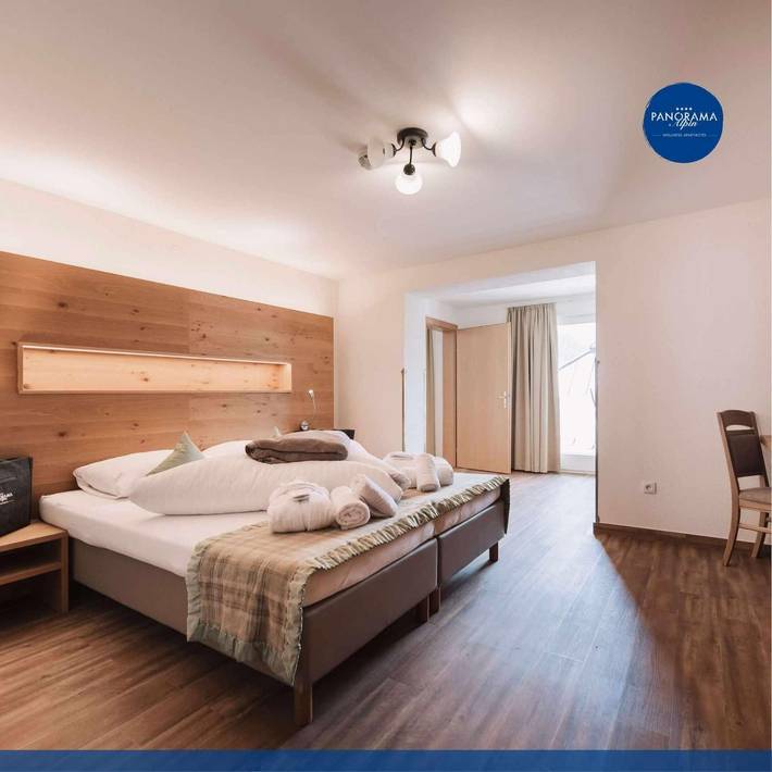 Hôtel pour 4 personnes, avec Balcon et Terrasse ainsi que Jardin et Piscine à Jerzens - 4