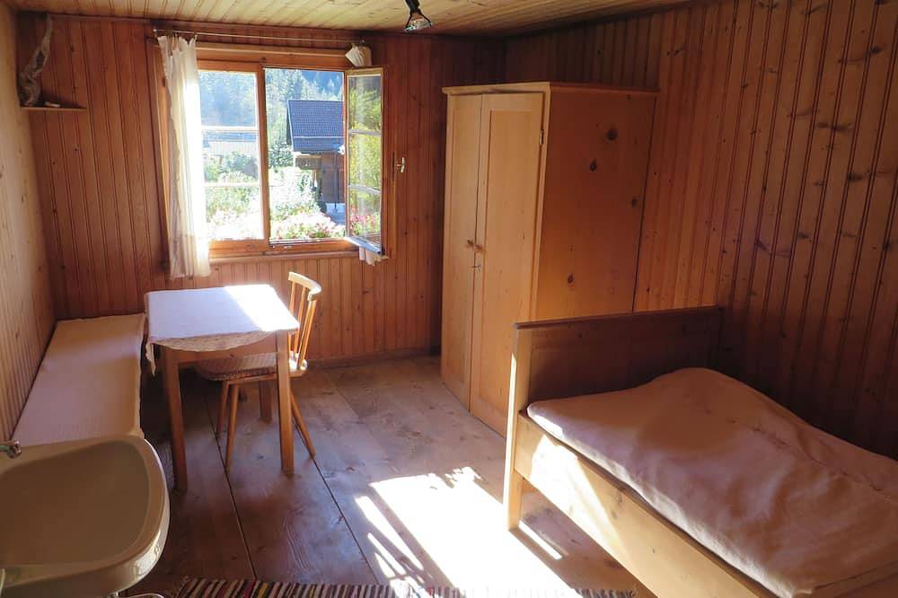 Holzhaus Besler in Hinterstein\nselbstversorgerhaus in den Allgäuer Alpen in Hinterstein, Bad Hindelang