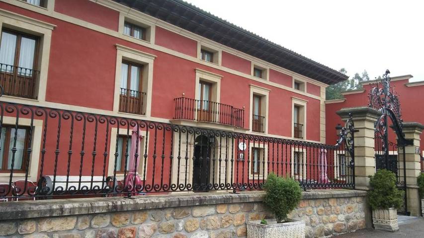 Casa rural para 4 personas, con terraza además de jardín y vistas en Valle de Cabuérniga - 2