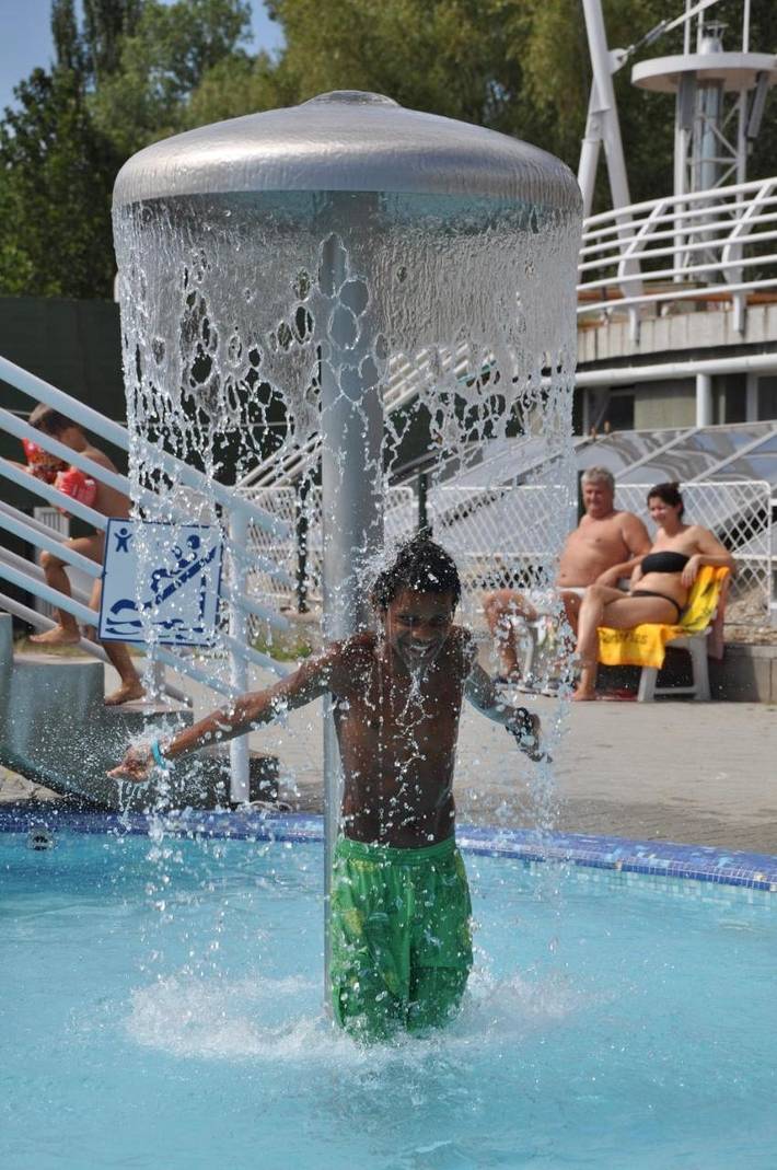 Bungalow für 5 Personen, mit Kinderpool und Pool sowie Terrasse und Sauna am Balaton - 3