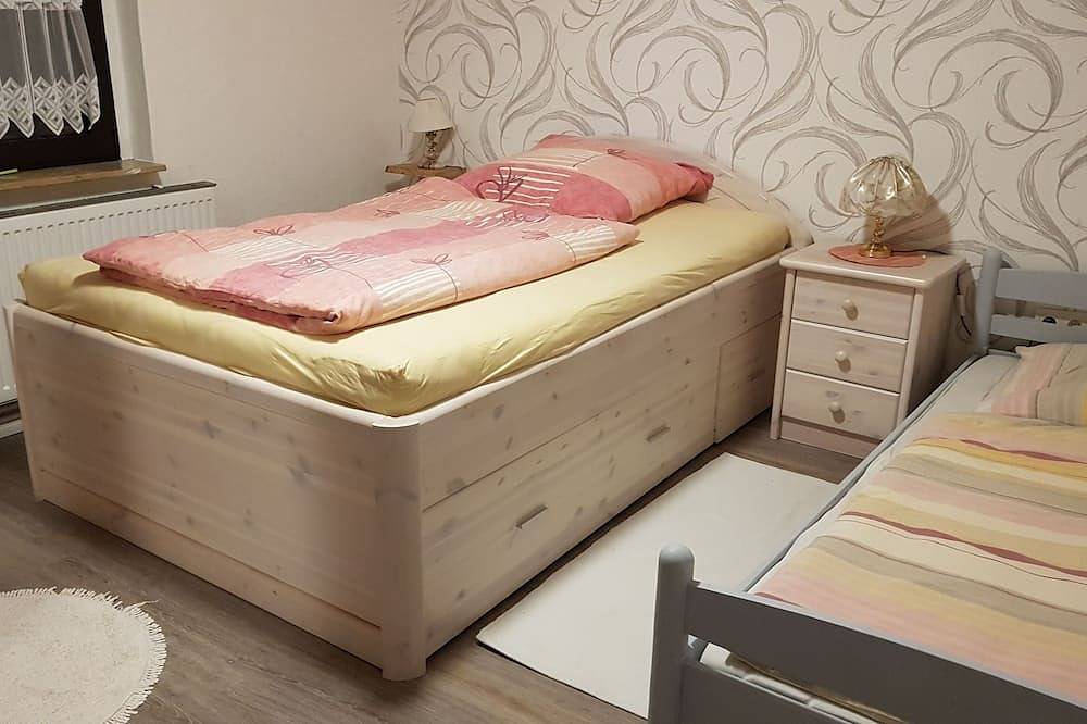 Großes Ferienhaus mit vielen Räumen. Gut geeignet für Familien mit Kindern in Hitzacker, Elbtalaue
