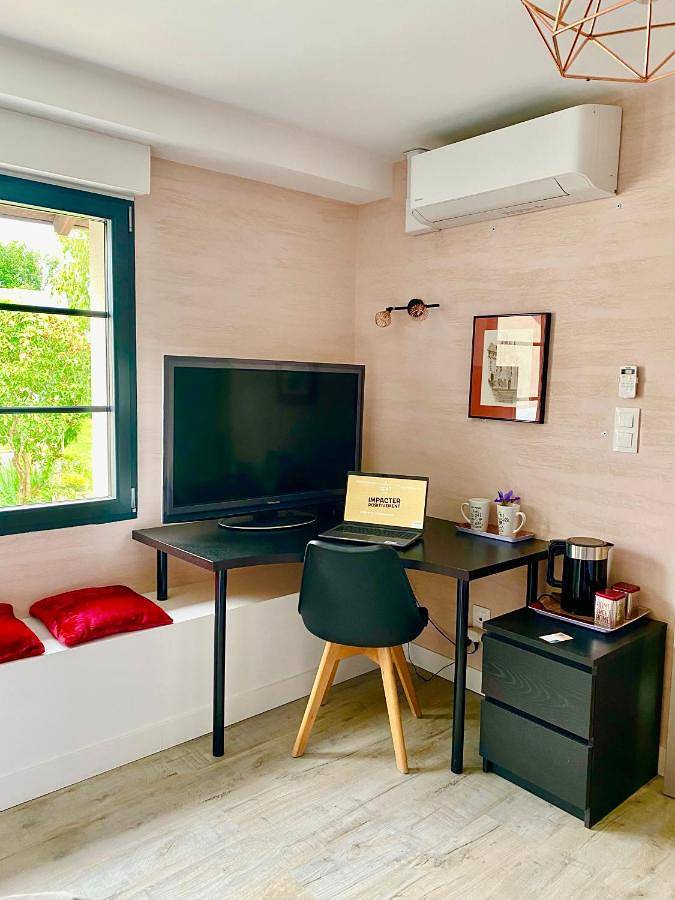 Chambre d’hôte pour 2 personnes, avec jardin ainsi que jacuzzi et terrasse dans Maine-et-Loire - 3