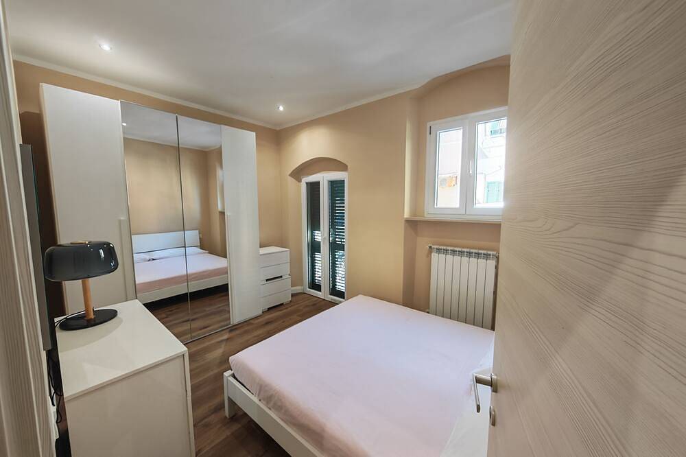 Ganze Wohnung, A stone's throw from the sea and the heart of the city in Livorno, Etruskische Küste