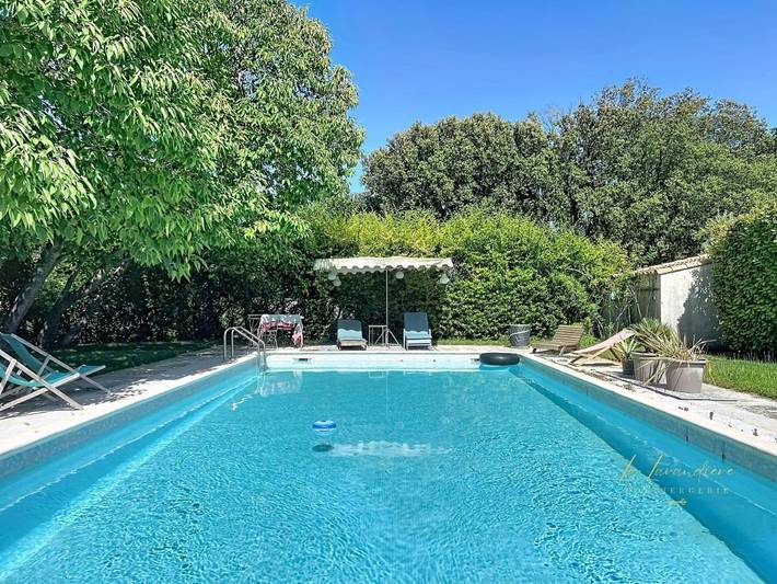Gîte pour 2 personnes, avec Terrasse et Jardin ainsi que Piscine et Vue à Lançon-Provence - 4