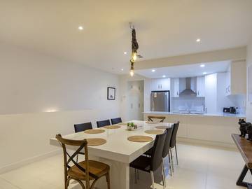 Holiday Home for 9 People in Aldinga Beach, City of Onkaparinga, Photo 2