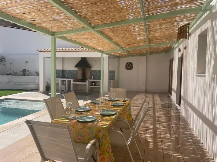 Appartement de vacances pour 6 personnes, avec piscine ainsi que vue et jardin - 1