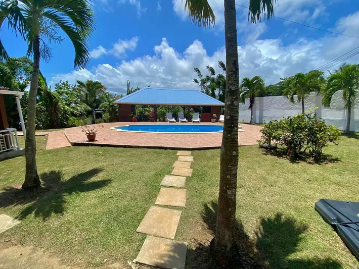 Parc de vacances pour 4 personnes, avec piscine ainsi que vue et jardin - 1