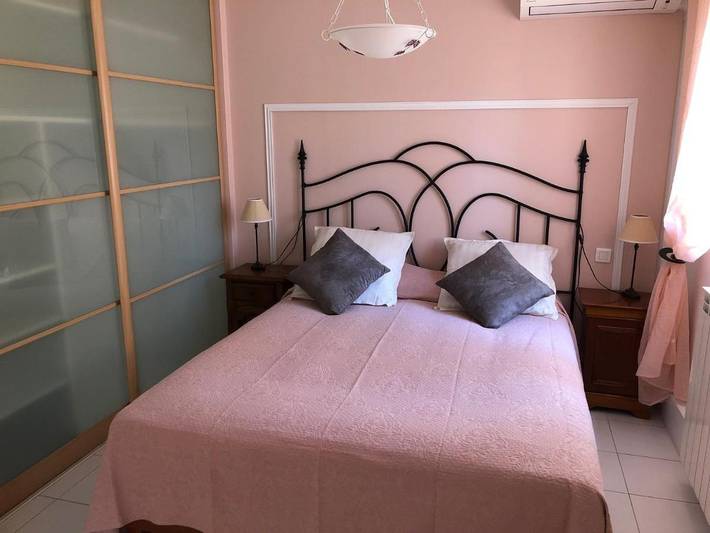 Maison d’hôte pour 4 personnes, avec vue ainsi que piscine et jardin à Montauroux - 2