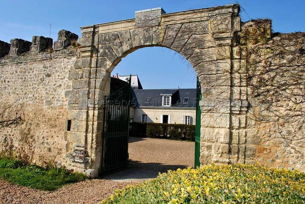 Manoir de Montfort in Chançay, Tours region