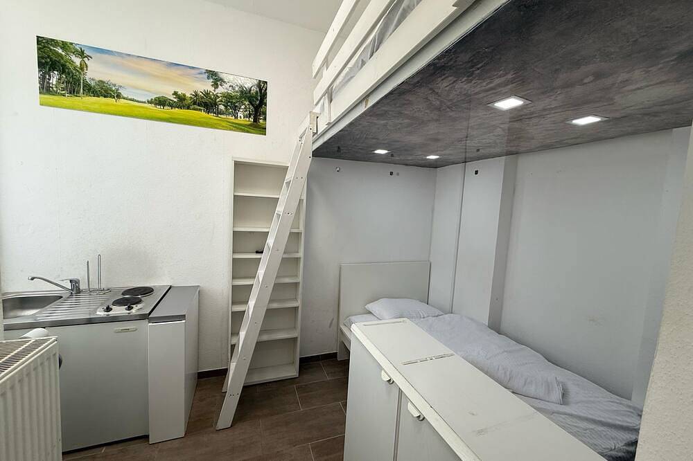 Ganze Wohnung, Kleine Wohnung Erdgeschoss Wiesbaden Stadtmitte in Wiesbaden, Südhessen