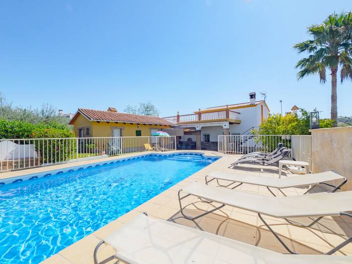 Casa rural para 9 personas, con terraza y jardín, Familias con niños en Alhaurín el Grande - 2