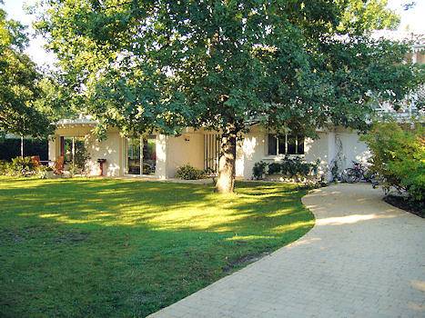 Chambre d’hôte pour 2 personnes, avec piscine et jardin, animaux acceptés en Gironde - 2