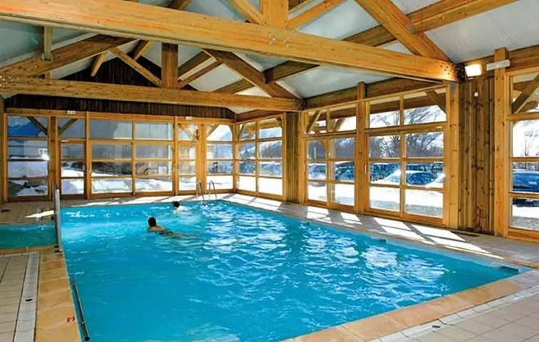 Chalet pour 6 personnes, avec piscine à Saint-Sorlin-d'Arves - 4