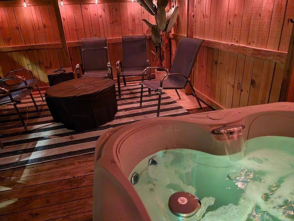 * On the Wine Trail * Hot Tub * Wi-Fi * in Alto Pass, Union County (IL)