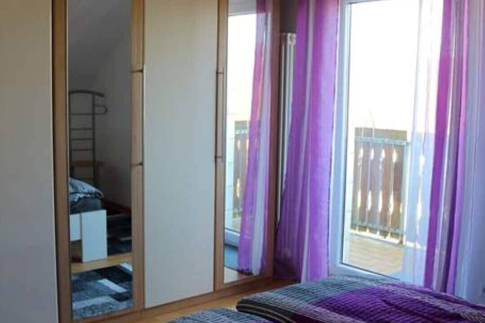 Ganze Wohnung, Ferienwohnung  Sehr schöne malerische ruhige Lage. in Vaihingen an der Enz, Kraichgau