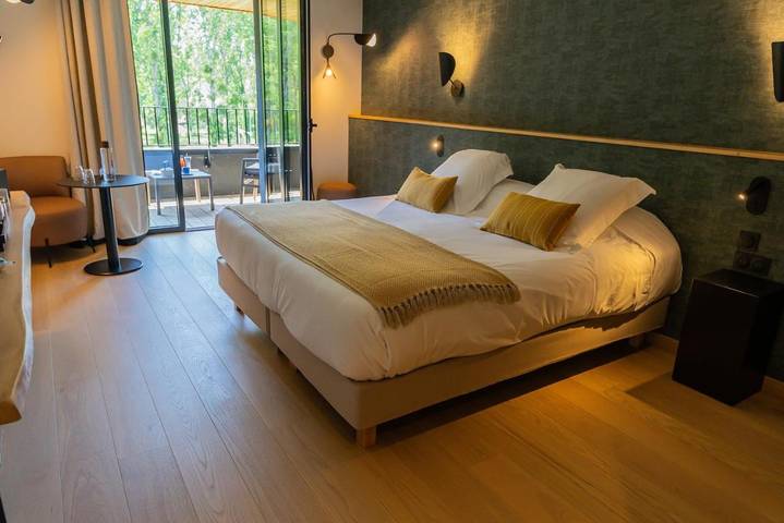 Hôtel pour 3 personnes, avec Terrasse ainsi que Jardin et Vue à Candé-sur-Beuvron