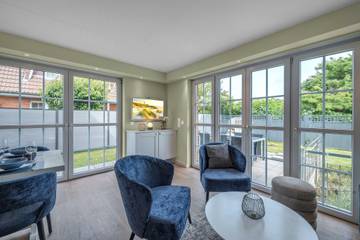 Ferienhaus für 8 Personen, mit Terrasse und Whirlpool sowie Garten und Sauna in Westerland