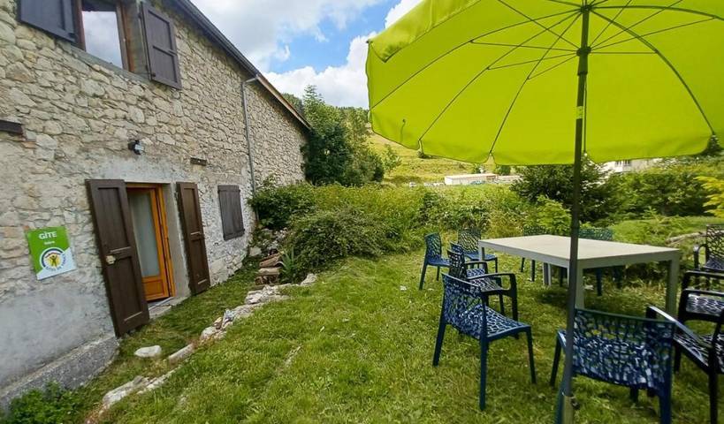 Gîte pour 10 personnes, avec Terrasse et Jardin