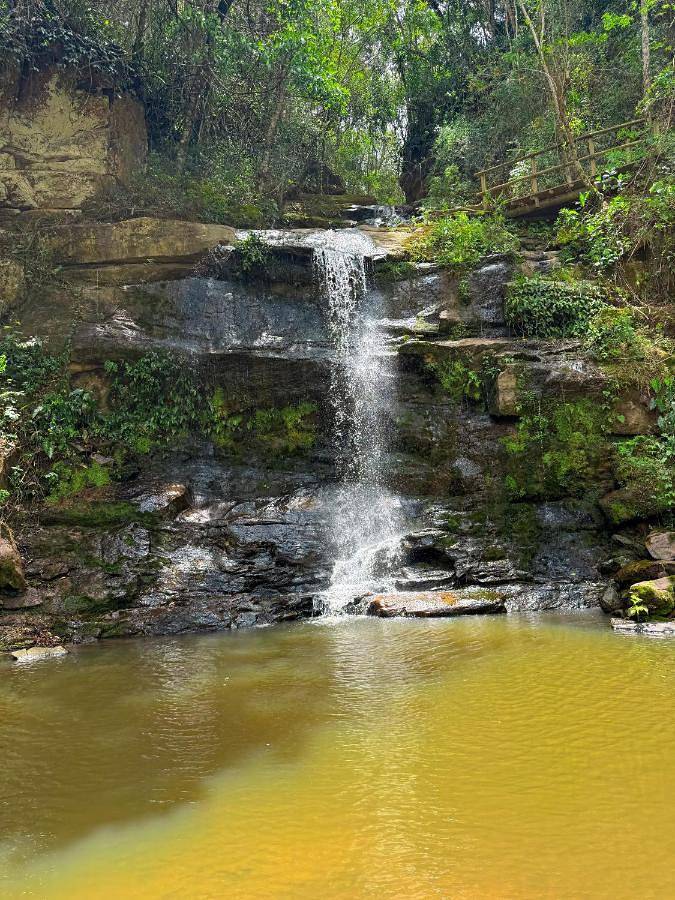 Casas rurais para 4 pessoas, com vista para o lago e piscina e ainda vista and jardim em Cunha