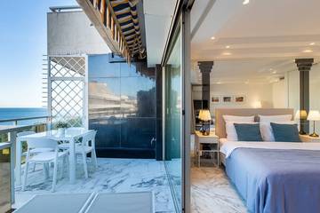 Gîte pour 4 personnes, avec piscine et balcon dans Office De Tourisme Et Des Congres De Nice