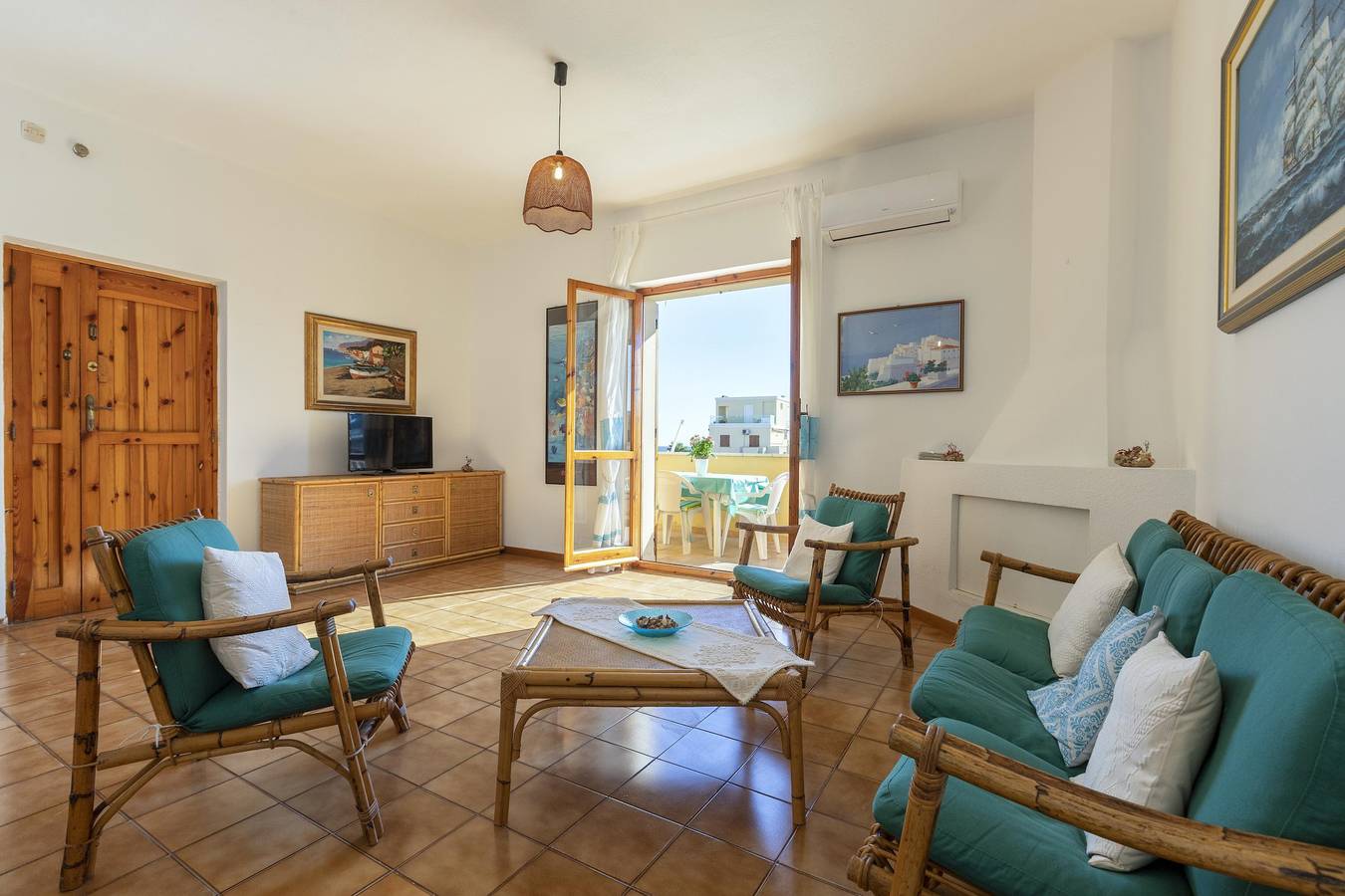 Apartamento entero, Appartamento Eucaliptus cerca de la playa con vistas al mar, piscina, aire acondicionado y jardín in La Pietraia, Alguer