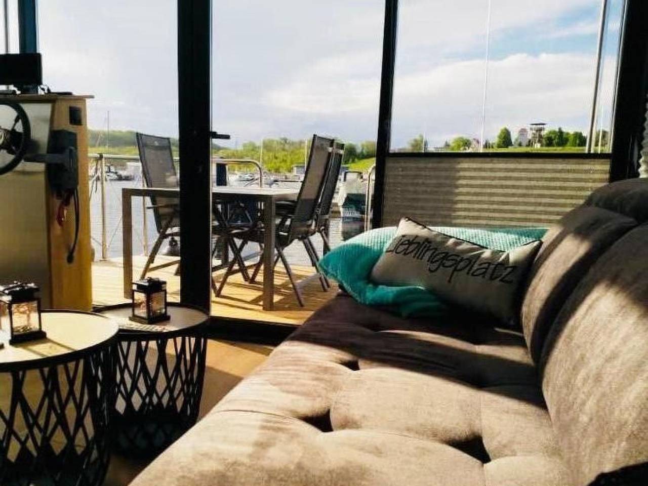 Ganze Wohnung, Hausboot mit Sauna in Braunsbedra, Saale-Unstrut