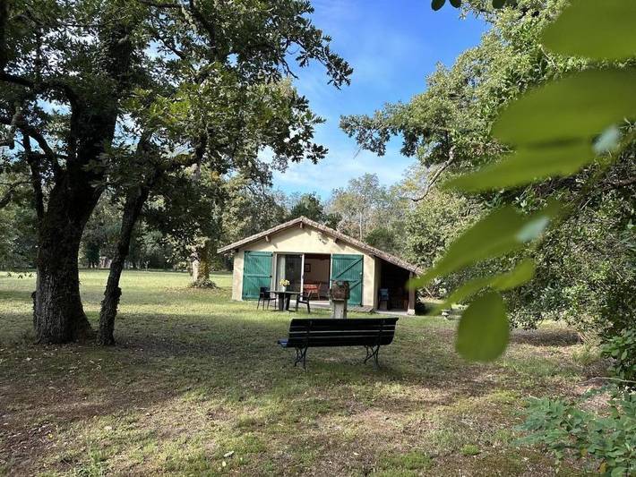 Gîte pour 3 personnes, avec jardin à Argelouse
