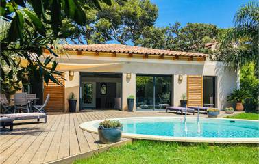 Gîte pour 6 personnes, avec piscine et jardin dans La Madrague