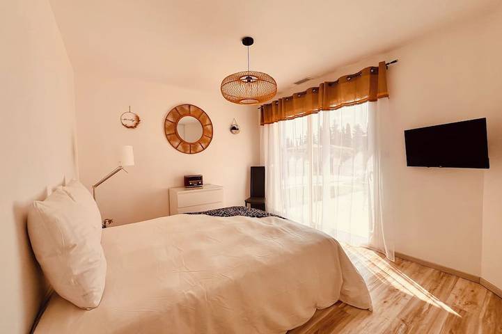 Location de vacances pour 8 personnes, avec jardin et terrasse à Générac - 3