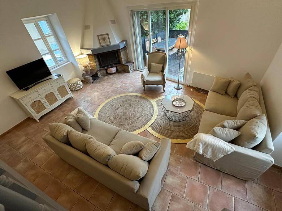 Magnifique mas provençal, 3 chambres, mezzanine et piscine au centre de Goudargues in Goudargues, Région de Nîmes