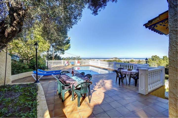 Villa pour 6 personnes, avec Terrasse et Jardin à Dénia