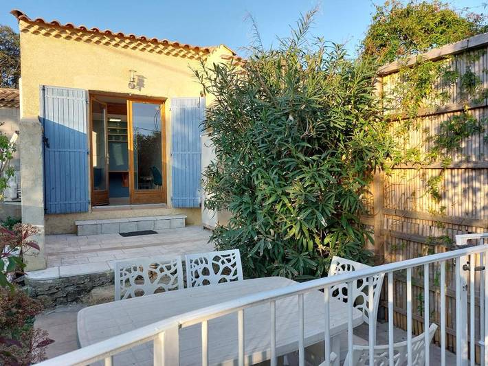 Maison d’hôte pour 4 personnes, avec Terrasse ainsi que Jardin et Piscine
