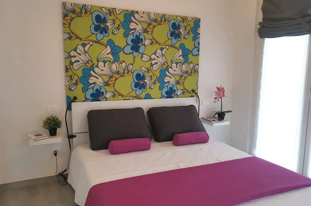 Appartamento intero, Bnbook-La Casa di Orazio & Carla in Ranco, Lago Maggiore (Lombardia)