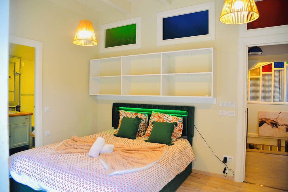 Luxury villa with parking/outdoor play area/pool/6 suites in Bourg-en-Bresse, Región de Bourg-en-Bresse