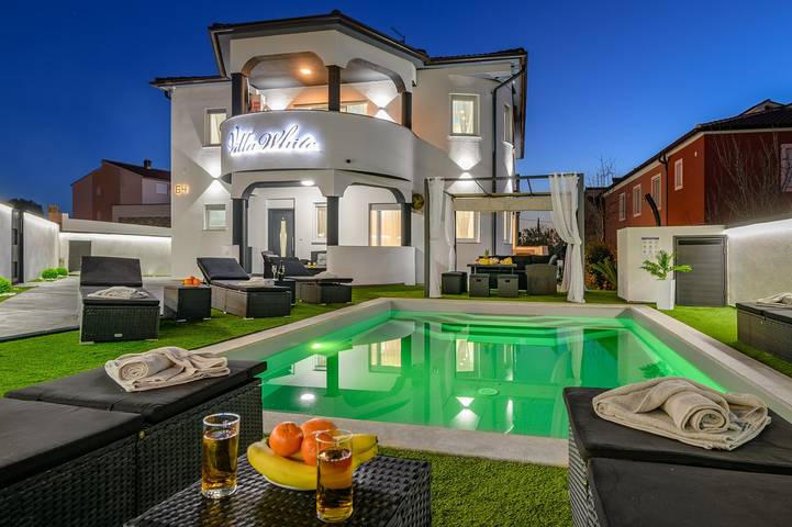 Apartamento de vacaciones para 4 personas, con balcón/terraza y piscina - 1