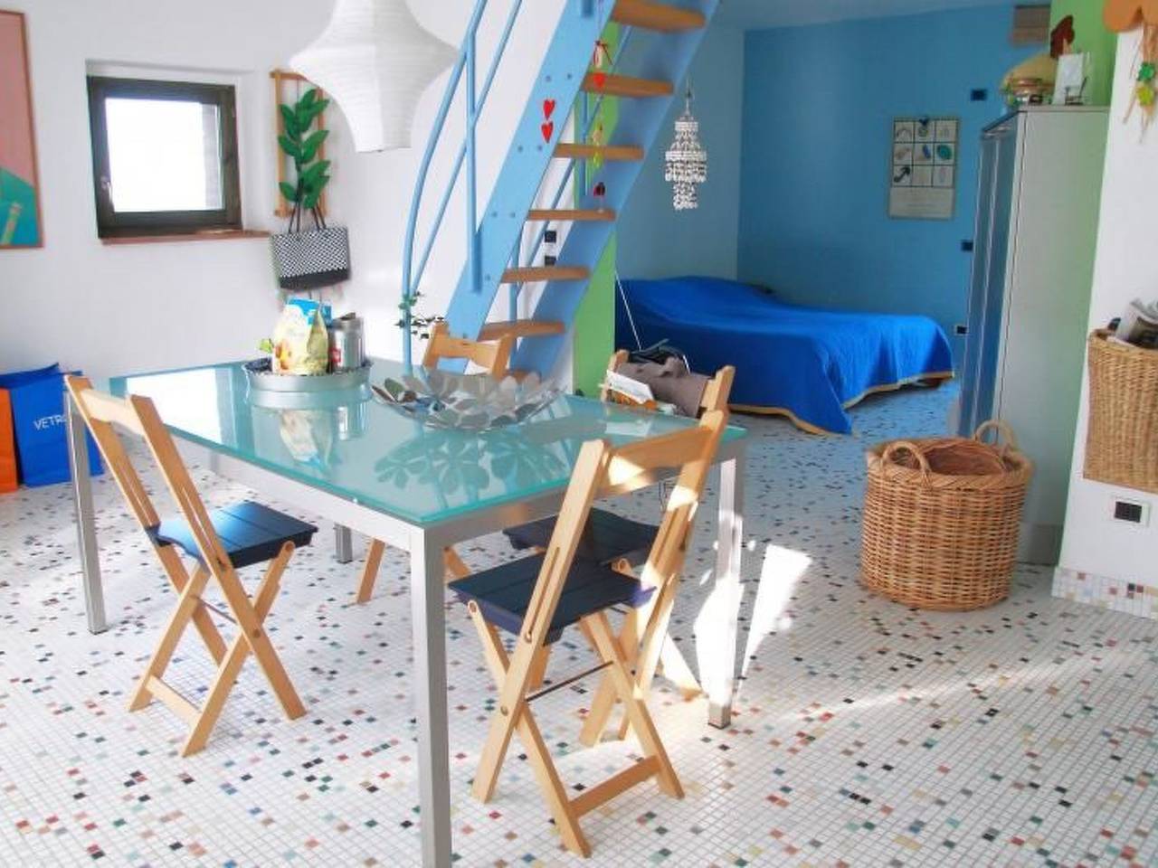 Appartement entier, Studio mit Balkonblick ins bergige Grüne in Marsciano, Province de Pérouse