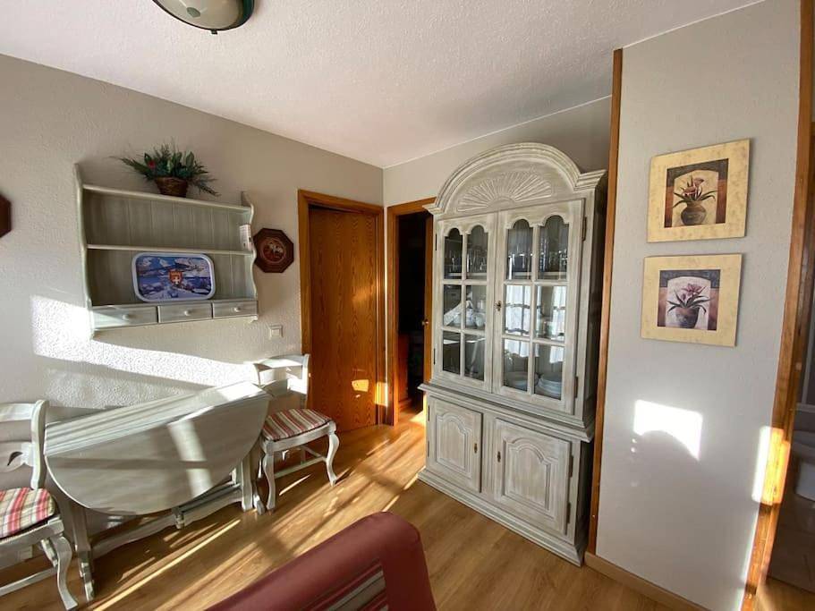 Appartement entier, Two-Bedroom Apartment with Mountain View in Formigal (Ski), Sallent de Gállego