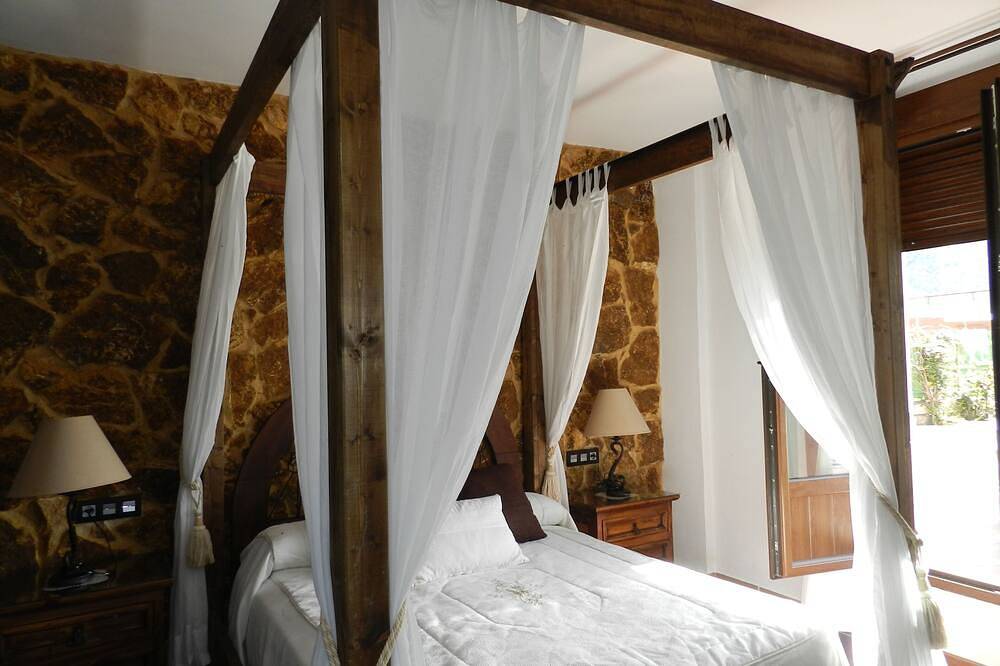 Casa rural con jardín, piscina privada, Wifi gratuito y comunicación excelente in El Padul, Provincia de Granada