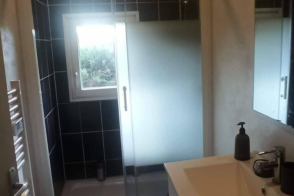 Maison Avec vue sur Mer, Proche de la Plage. Animaux de Compagnie Acceptés in Locquirec, Ceinture Dorée