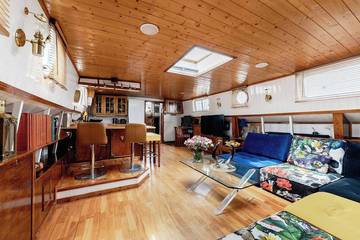 Péniche pour 2 personnes, avec terrasse dans les Hauts-de-Seine