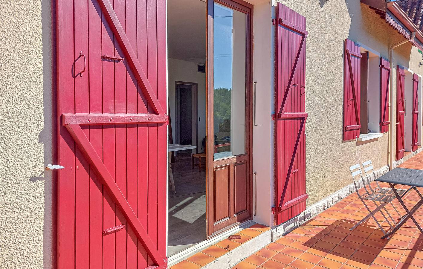 Appartement de charme à Nanteuil-en-Vallée - WiFi, Parking, Jardin - 600m du centre ville in Nanteuil-en-Vallée, Charente