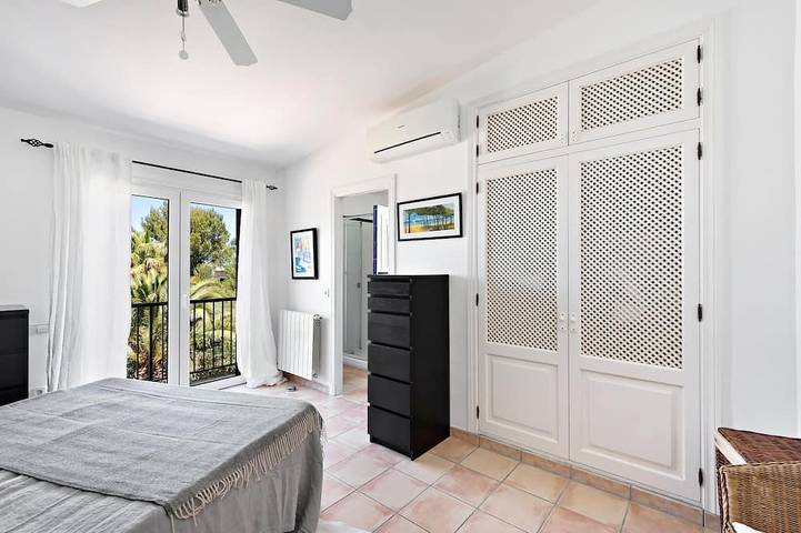 Villa für 6 Personen, mit Garten und Whirlpool sowie Balkon in Artà - 2