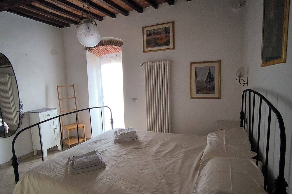 Entire apartment, Apartment Penelope in Massa Marittima, Grosseto Province